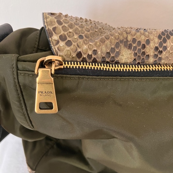 PRADA JEWELLED PYTHON MESSENGER BAG - Picture 9 of 16